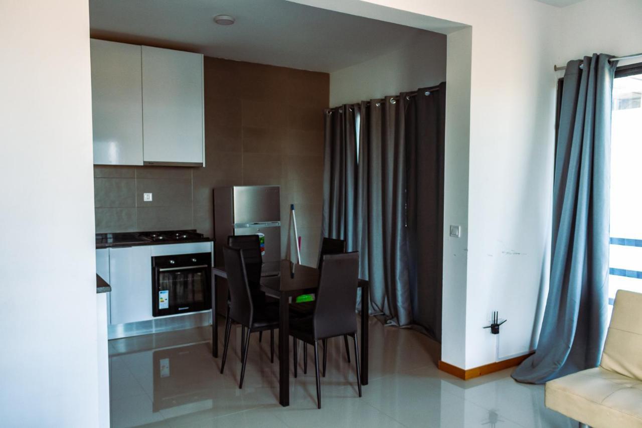 Beautiful And Brand New 2 Bedrooms Apartment/ Magnifico E Novo Apartamento T2 Praia Kültér fotó